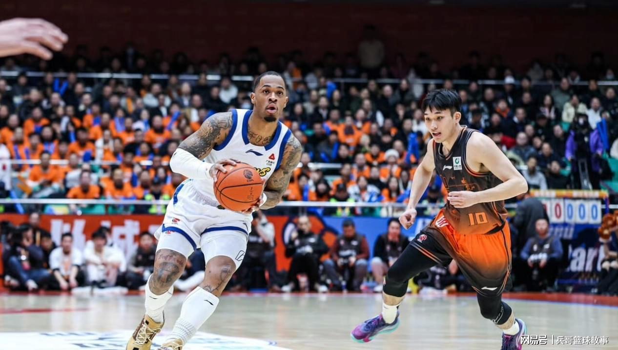 世界杯手机观看app下载-CBA最新排名！差距仅1场，3队抢第1；山东冲前4，辽宁跌出季后赛